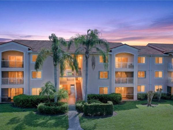 1640 N 42nd Circle, Unit 305, Vero Beach, FL 32967