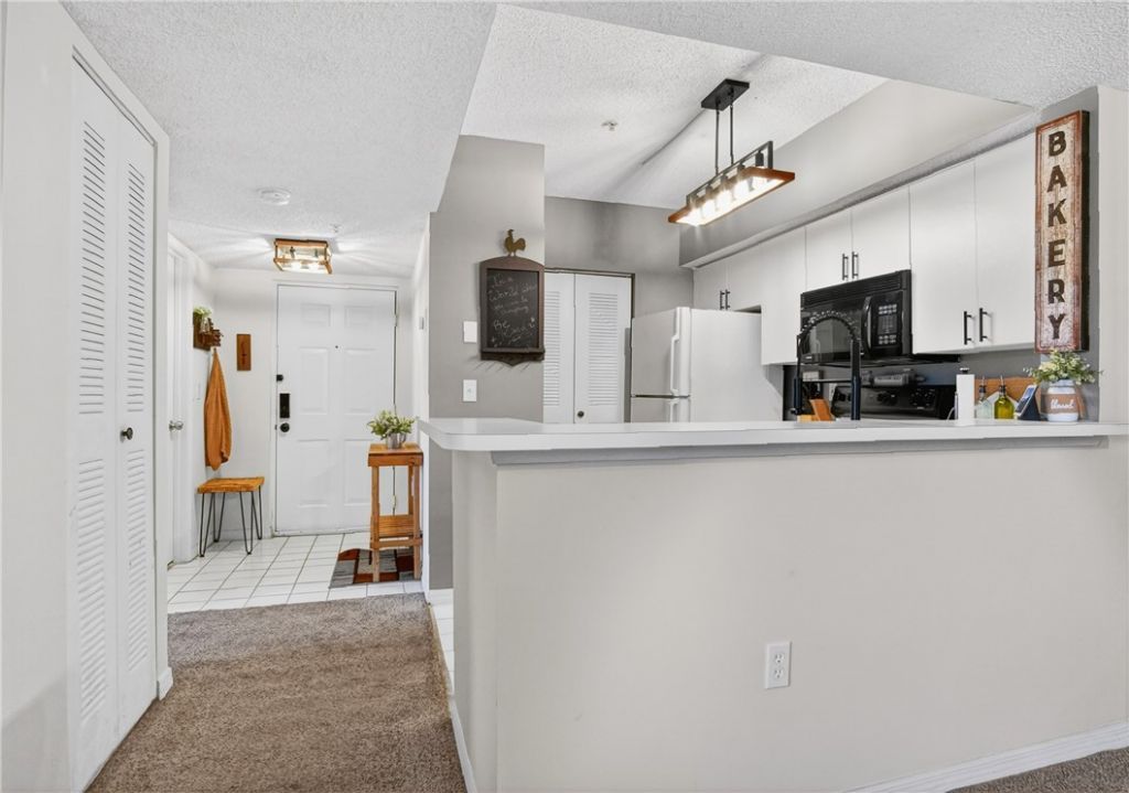 1640 N 42nd Circle, Unit 305, Vero Beach, FL 32967 Photo