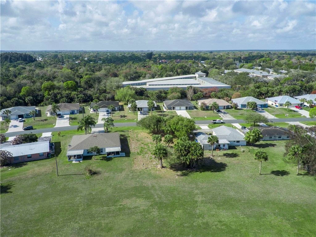 358 S Wimbrow Drive, Sebastian, FL 32958 Photo