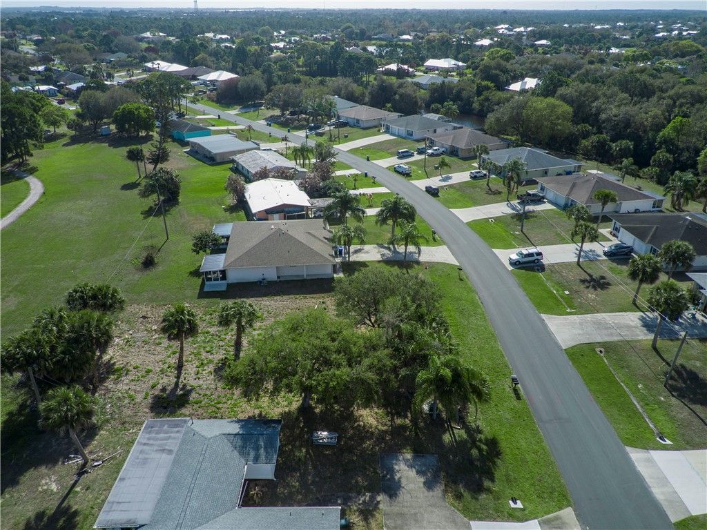 358 S Wimbrow Drive, Sebastian, FL 32958 Photo