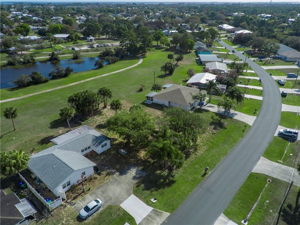 358 S Wimbrow Drive, Sebastian, FL 32958 Photo