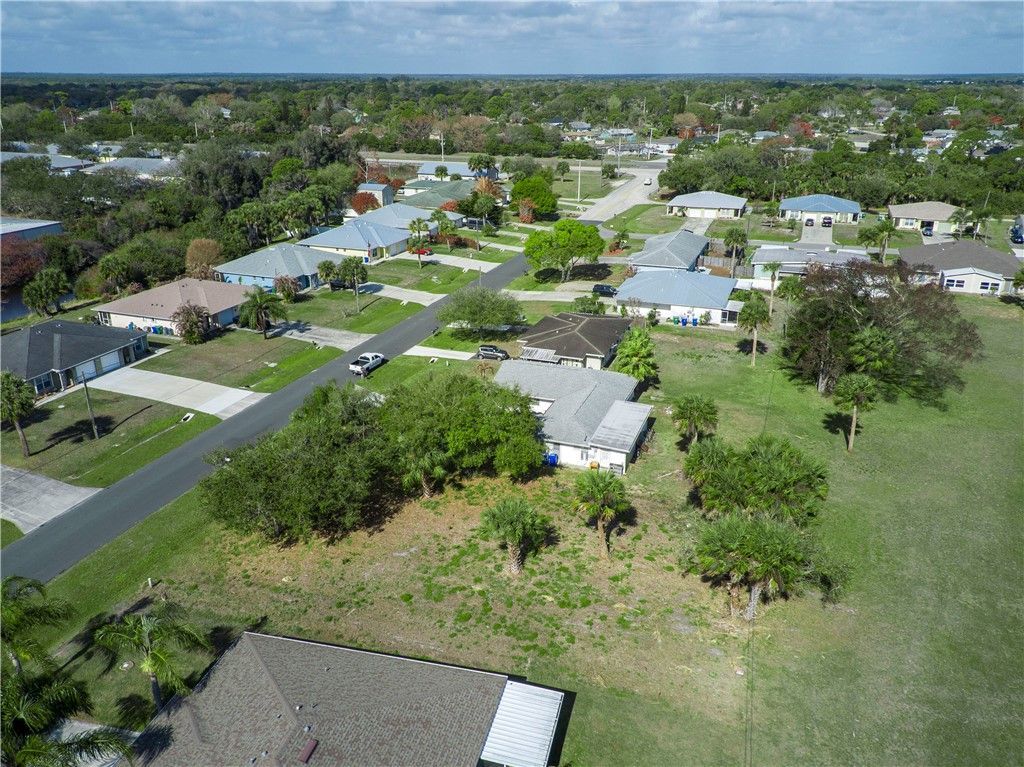 358 S Wimbrow Drive, Sebastian, FL 32958 Photo