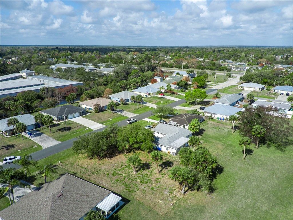 358 S Wimbrow Drive, Sebastian, FL 32958 Photo