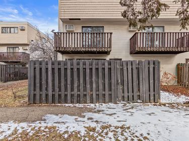 7104 72nd Lane N, Brooklyn Park, MN 55428