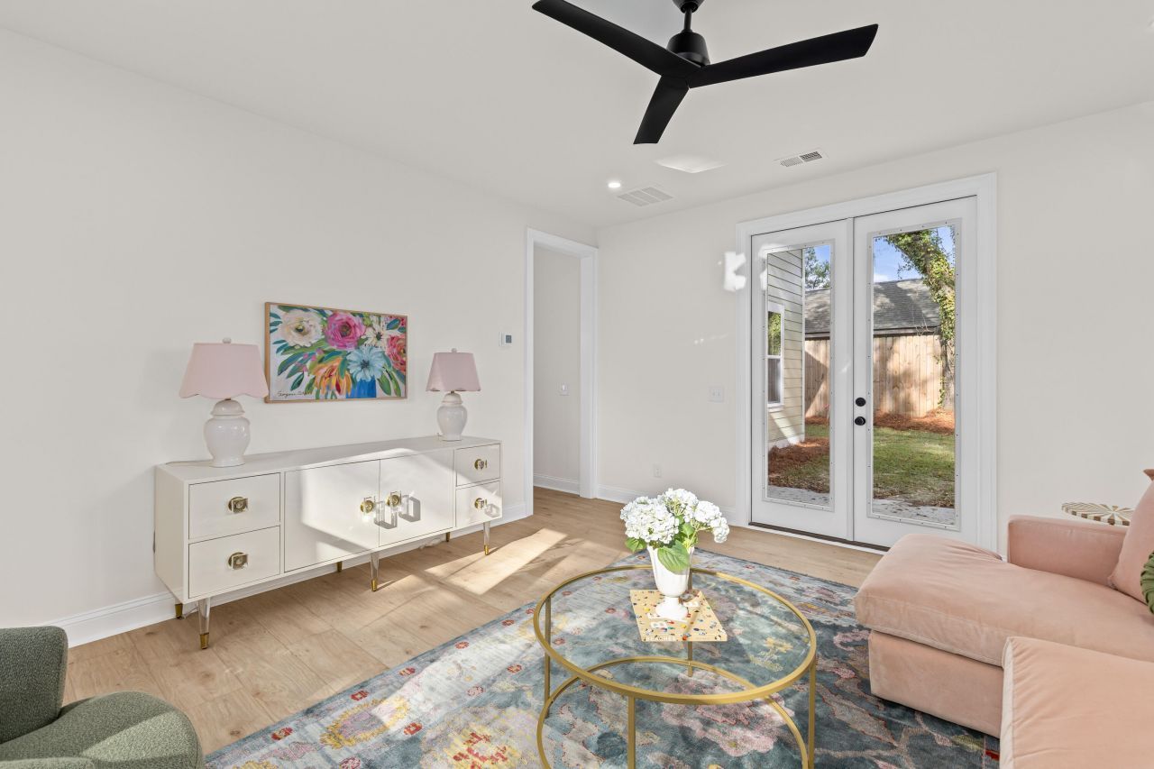 1105 Justice Street Photo 15