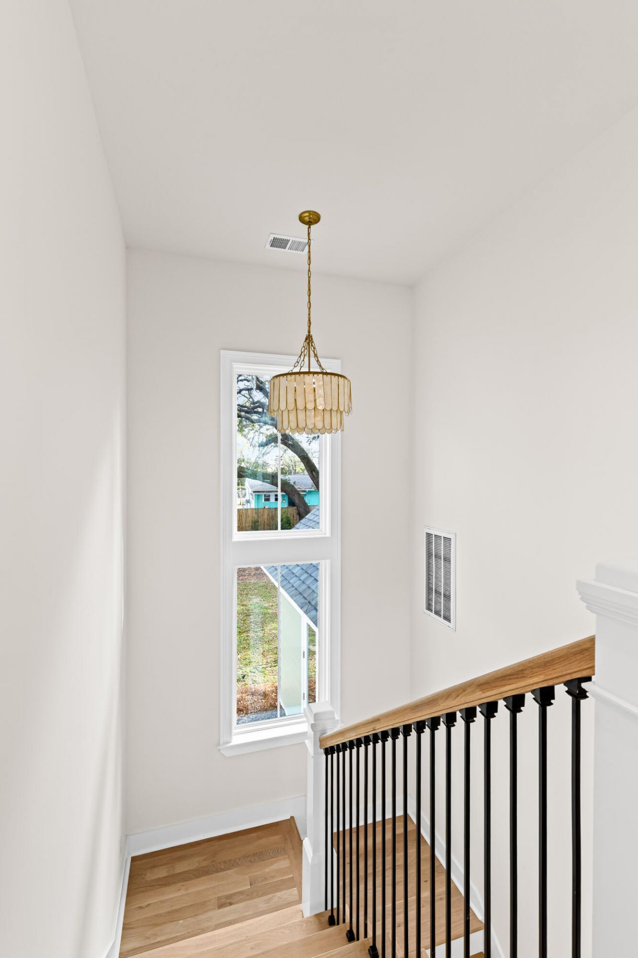 1105 Justice Street Photo 25