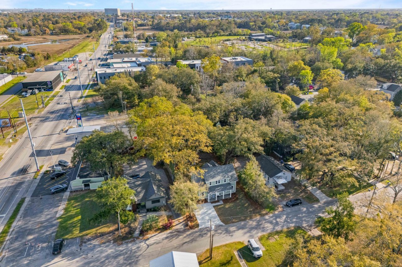 1105 Justice Street Photo 36