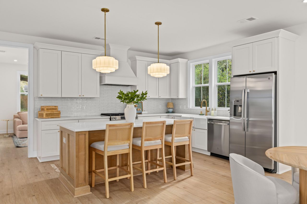 1105 Justice Street Photo 8