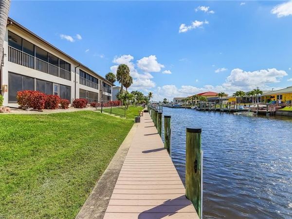 3935 Country Club BLVD, Unit 17, CAPE CORAL, FL 33904