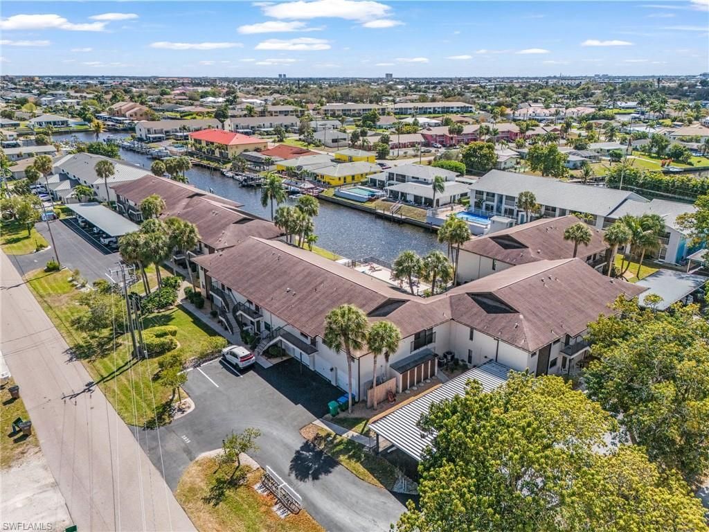3935 Country Club Blvd, Unit 17, Cape Coral, FL 33904 Photo