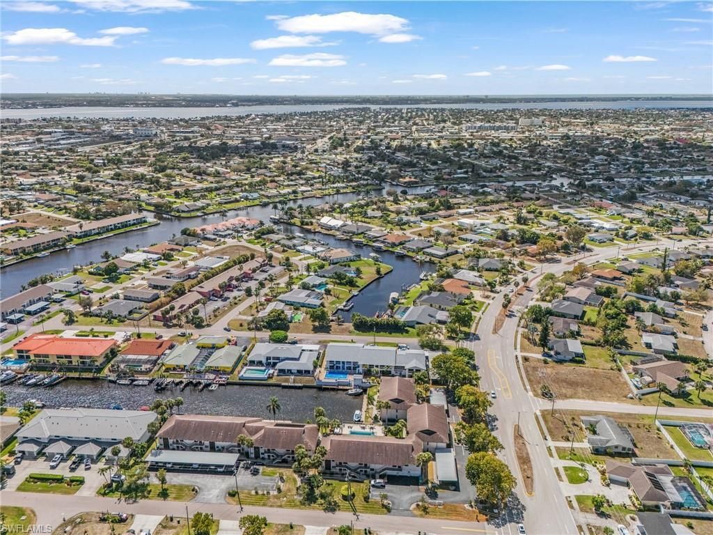 3935 Country Club Blvd, Unit 17, Cape Coral, FL 33904 Photo