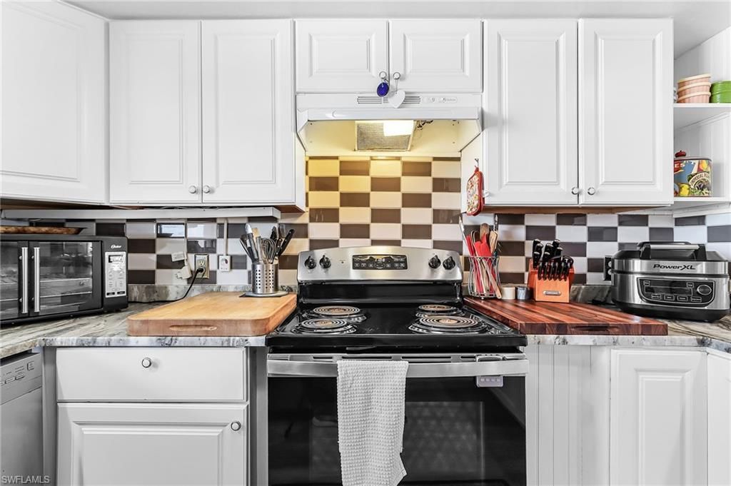 3935 Country Club Blvd, Unit 17, Cape Coral, FL 33904 Photo