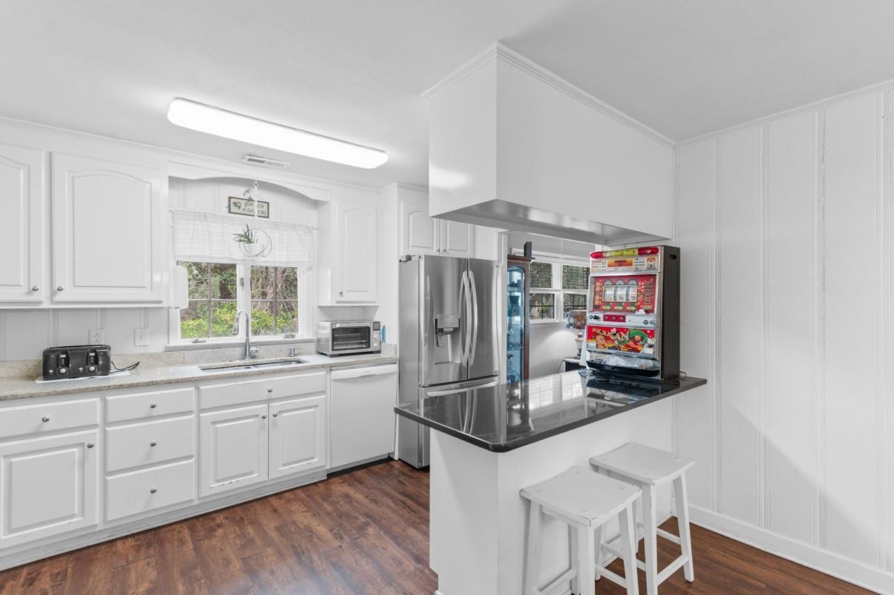 152 Busbee St. Photo 10