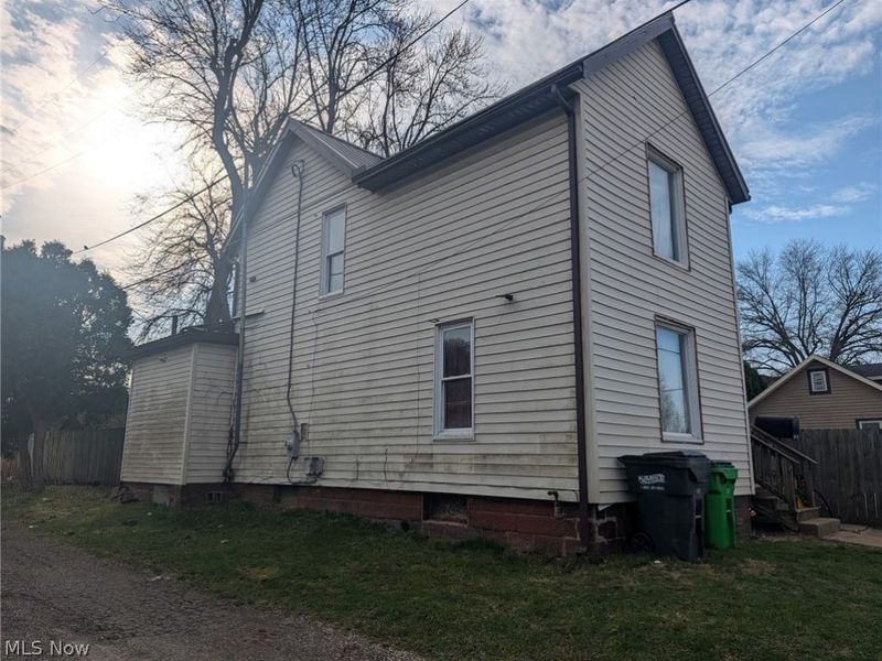 216 N 15th St, Coshocton, OH 43812 Photo 2