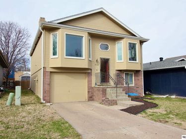 7624 Serum Avenue , Ralston, NE 68127