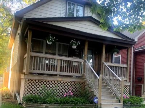 5758 W Warwick Avenue, Chicago, IL 60634