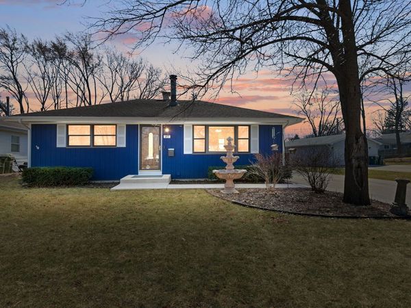 417 Lawrence Avenue , Grayslake, IL 60030