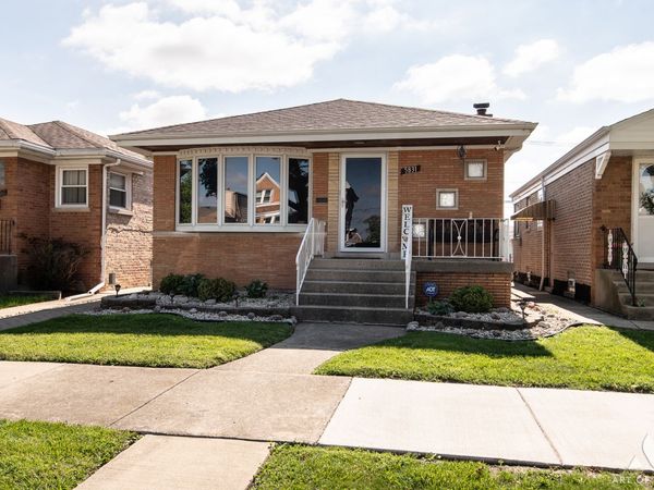 5831 S Meade Avenue , Chicago, IL 60638