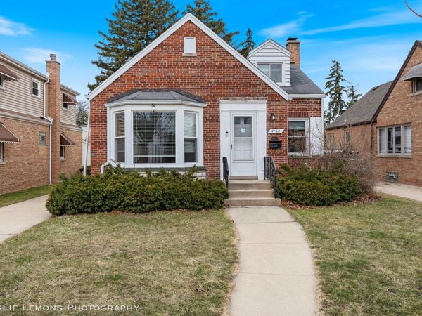 7162 N MOODY Avenue , Chicago, IL 60646