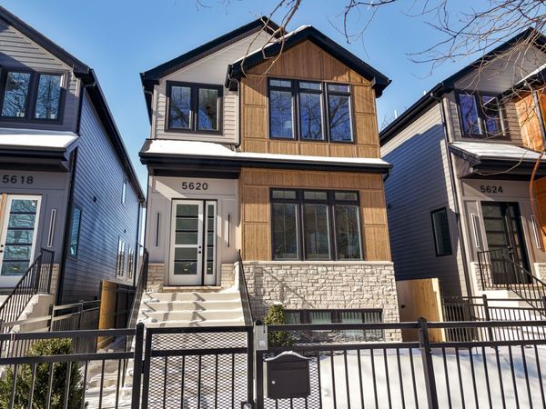 5616 N Francisco Avenue , Chicago, IL 60659