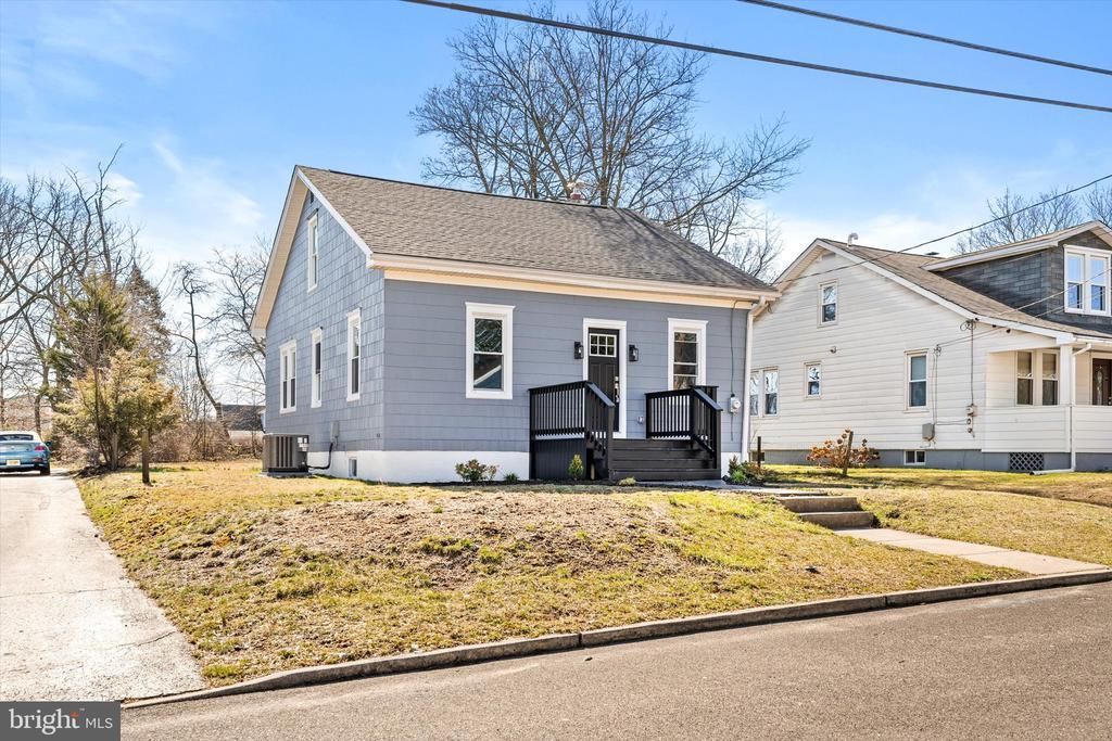 443 Miller Avenue, Hamilton, NJ 08610 Main Photo