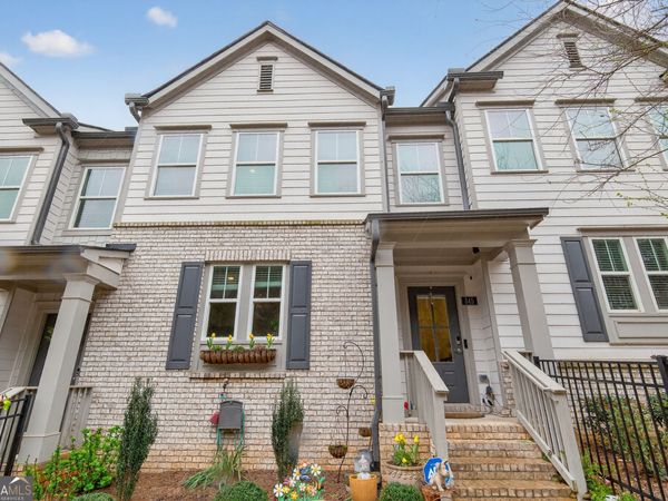 345 Vista Lane, Woodstock, GA 30189