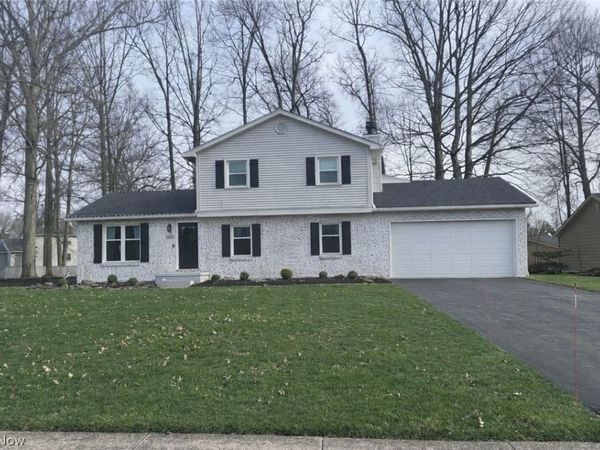 2620 Pine Oak Court , Niles, OH 44446