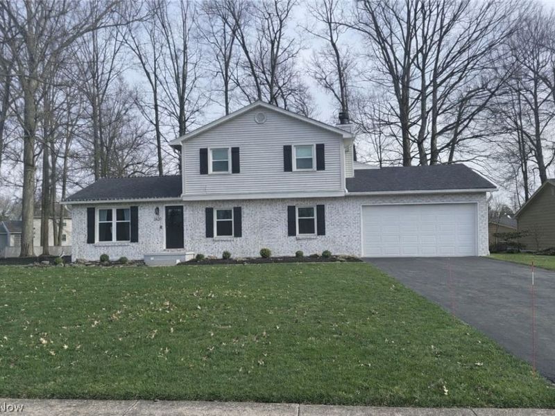 2620 Pine Oak Court, Niles, OH 44446 Photo 1