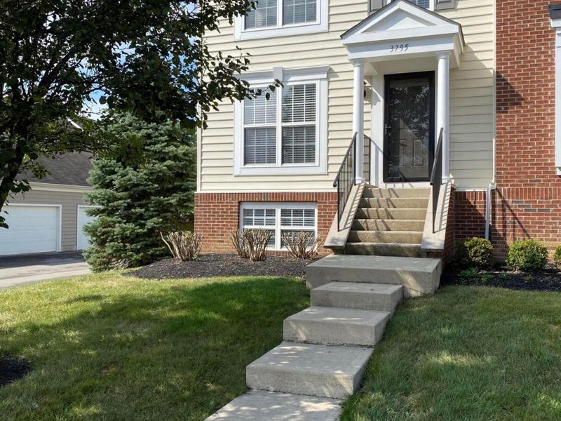 3795 Rubythroat Drive , Unit 35, Columbus, OH 43230 Photo 1