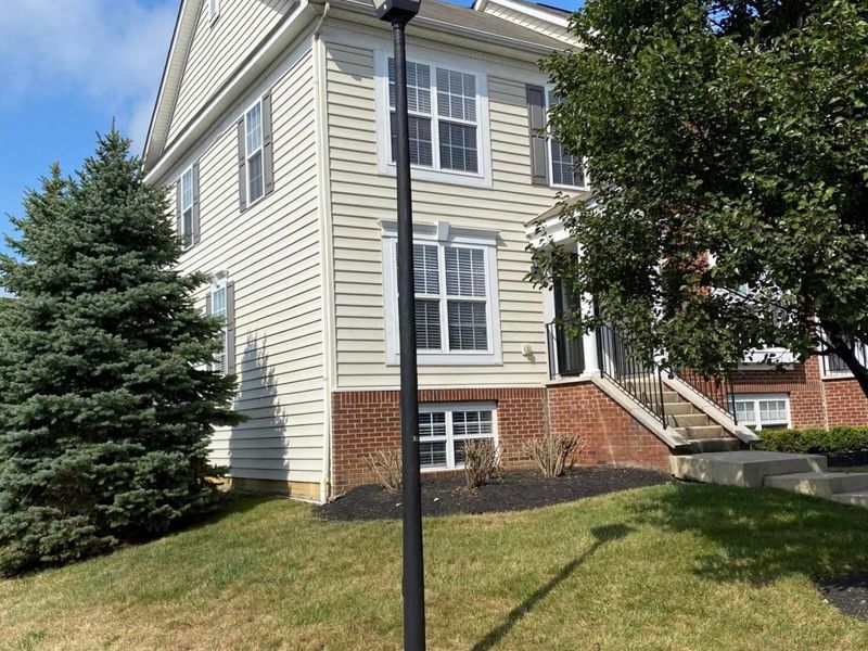 3795 Rubythroat Drive , Unit 35, Columbus, OH 43230 Photo 3