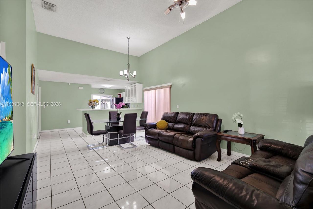 14138 SW 164th Ter, Miami, FL 33177 Photo