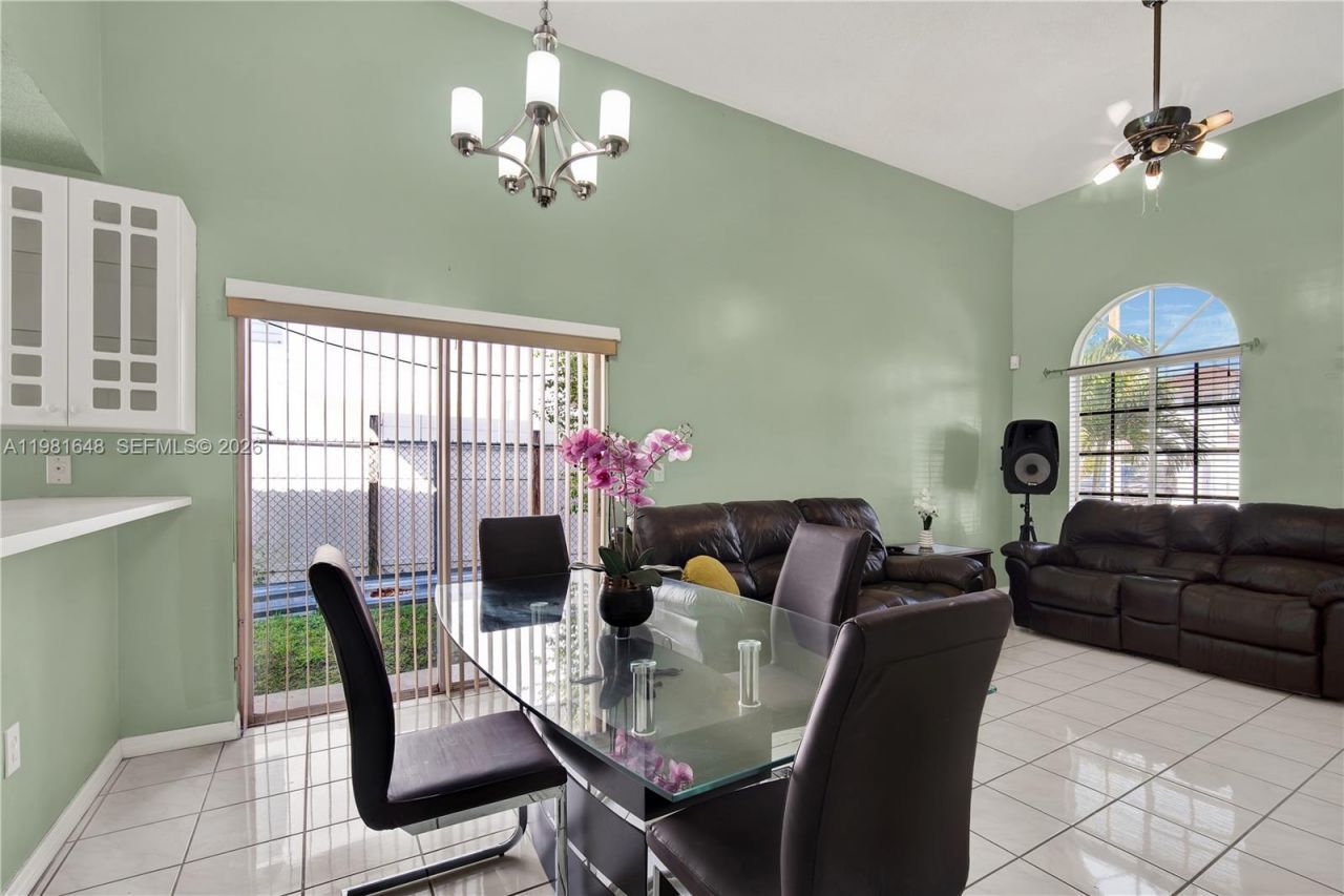 14138 SW 164th Ter, Miami, FL 33177 Photo