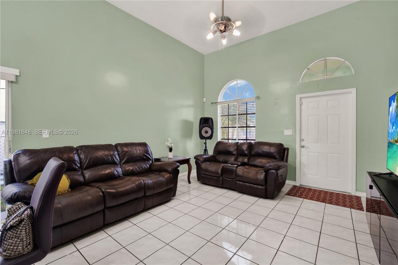 14138 SW 164th Ter, Miami, FL 33177 Photo