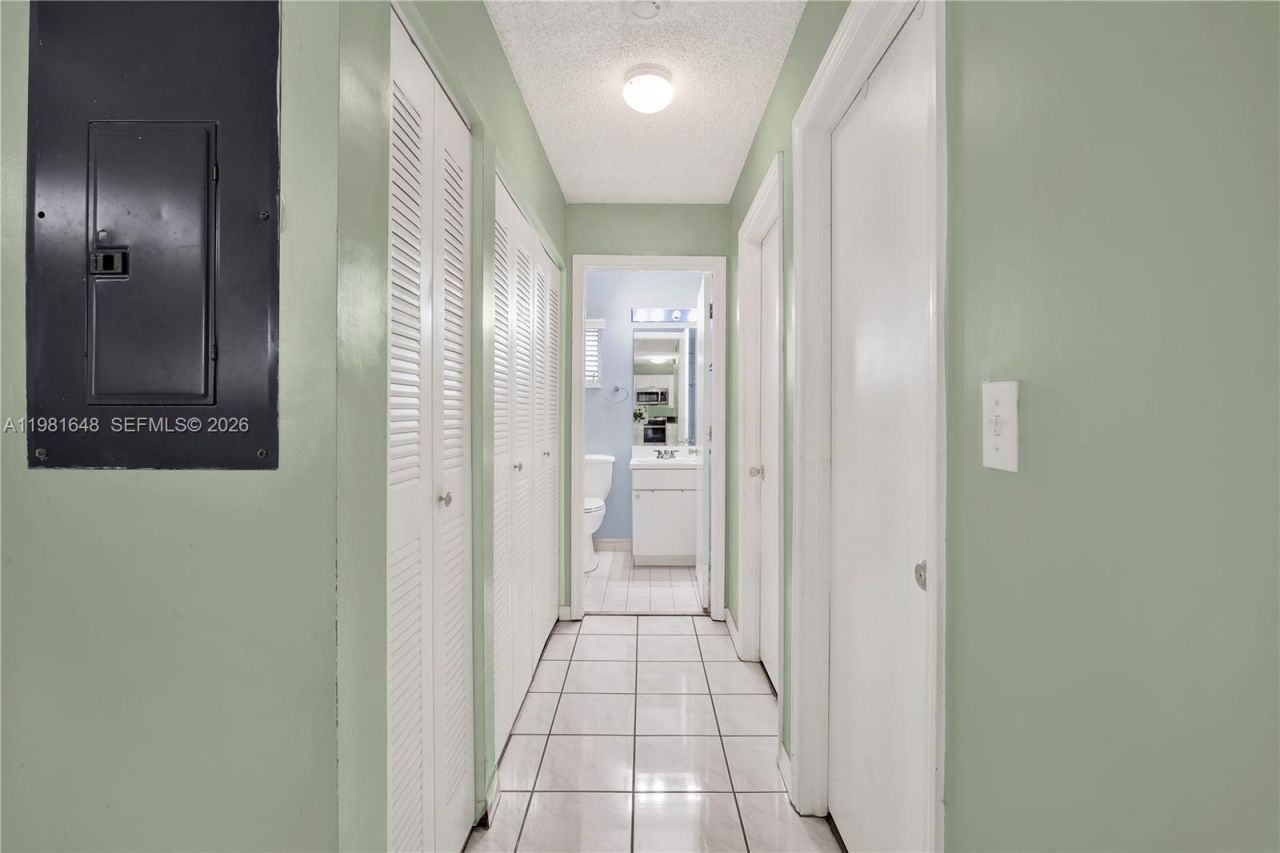 14138 SW 164th Ter, Miami, FL 33177 Photo