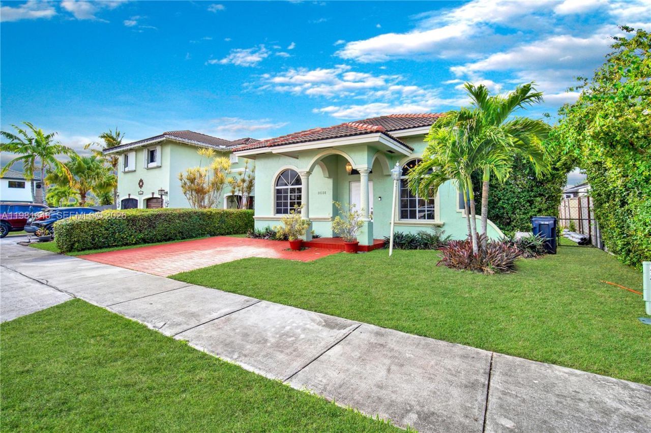 14138 SW 164th Ter, Miami, FL 33177 Photo