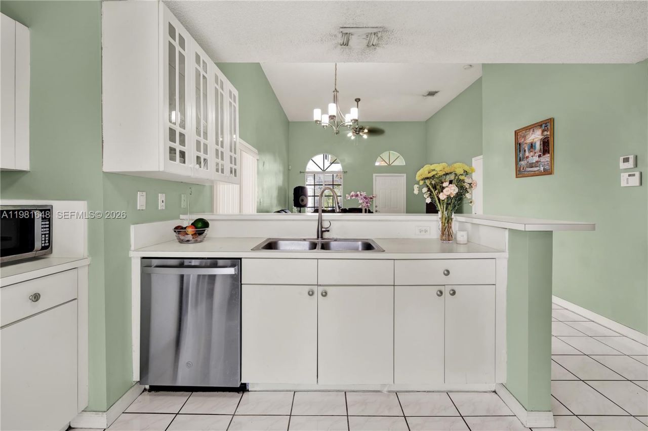 14138 SW 164th Ter, Miami, FL 33177 Photo