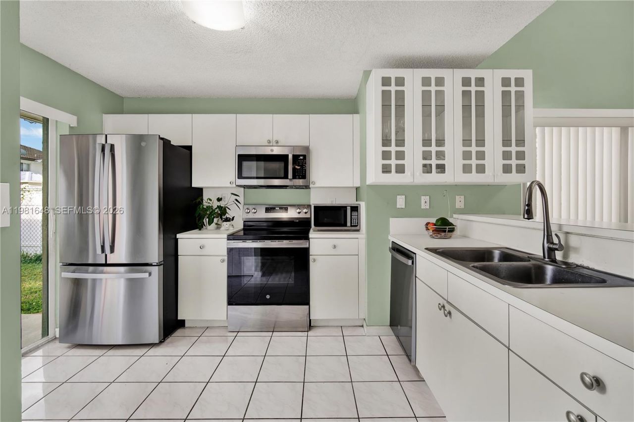 14138 SW 164th Ter, Miami, FL 33177 Photo