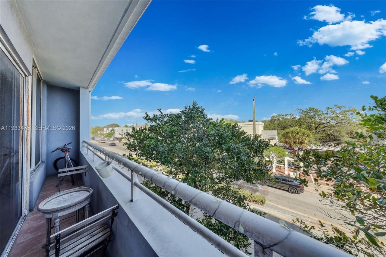 3250 Grand Ave , Unit 303, Miami, FL 33133 Photo