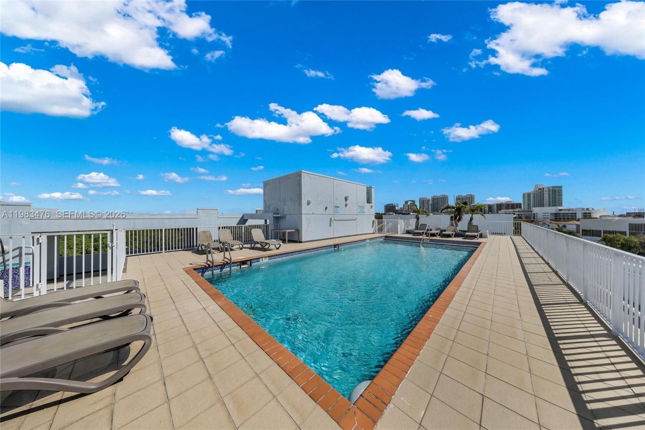 3250 Grand Ave , Unit 303, Miami, FL 33133 Photo