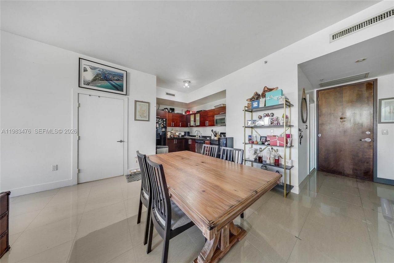 3250 Grand Ave , Unit 303, Miami, FL 33133 Photo