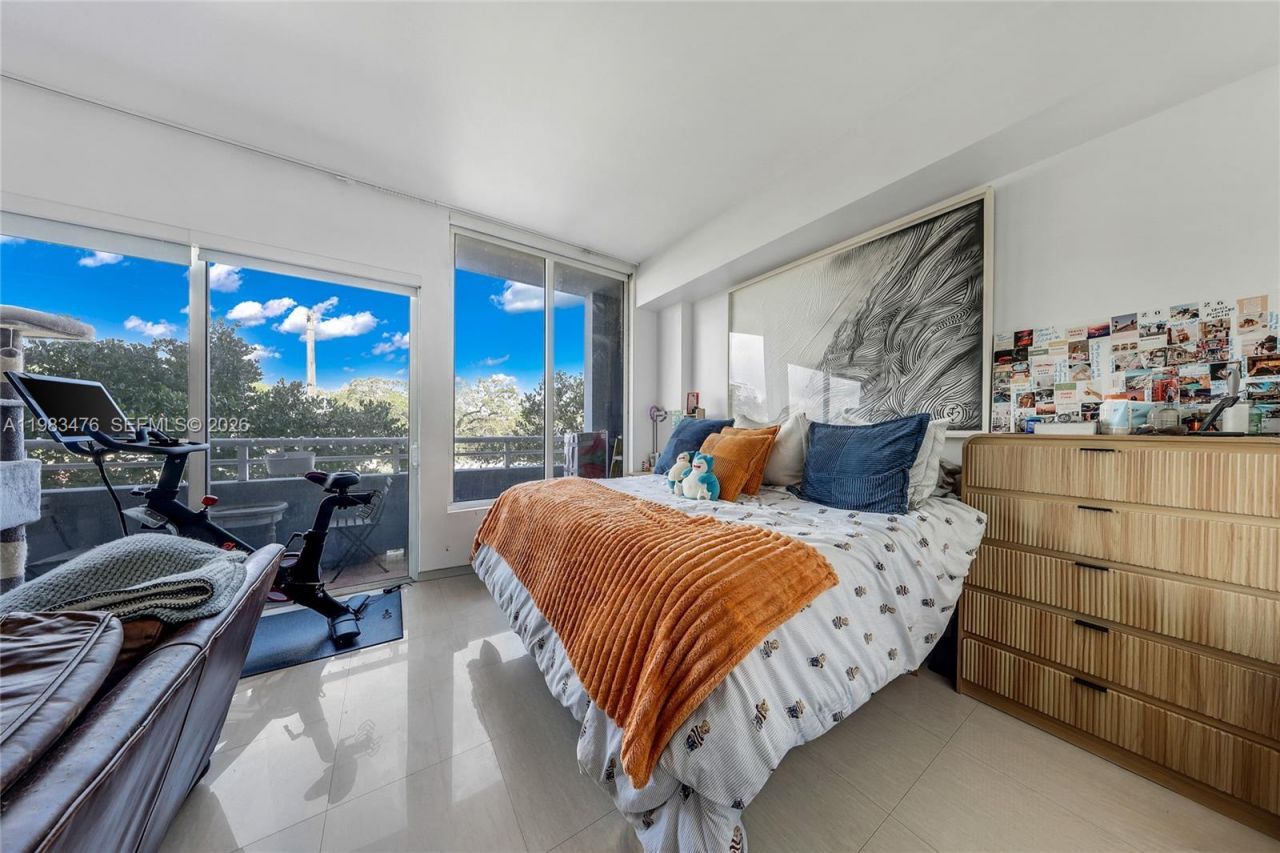 3250 Grand Ave , Unit 303, Miami, FL 33133 Photo