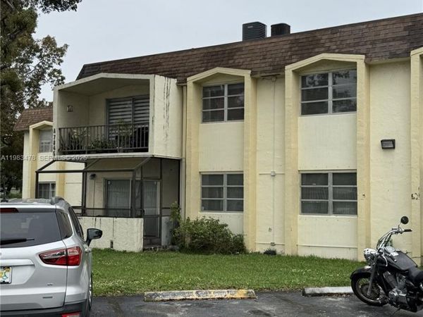 7845 Miller Dr, Unit A204, Miami, FL 33155