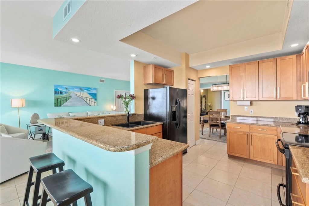 140 Warsteiner Way, Unit 602, Melbourne Beach, FL 32951 Photo