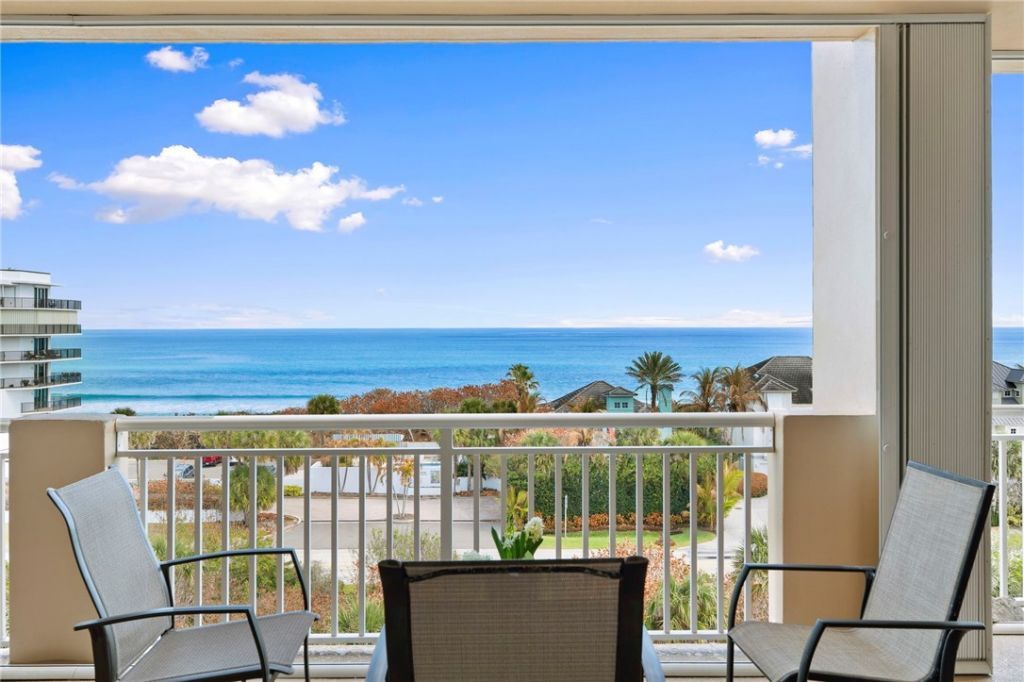 140 Warsteiner Way, Unit 602, Melbourne Beach, FL 32951 Photo