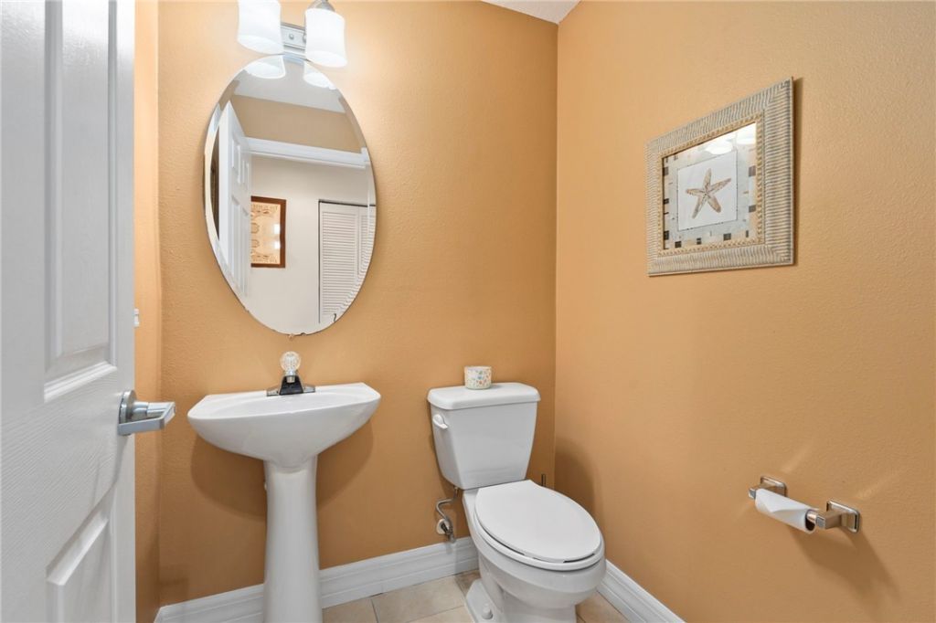 140 Warsteiner Way, Unit 602, Melbourne Beach, FL 32951 Photo