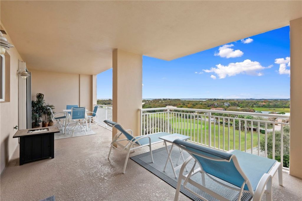 140 Warsteiner Way, Unit 602, Melbourne Beach, FL 32951 Photo