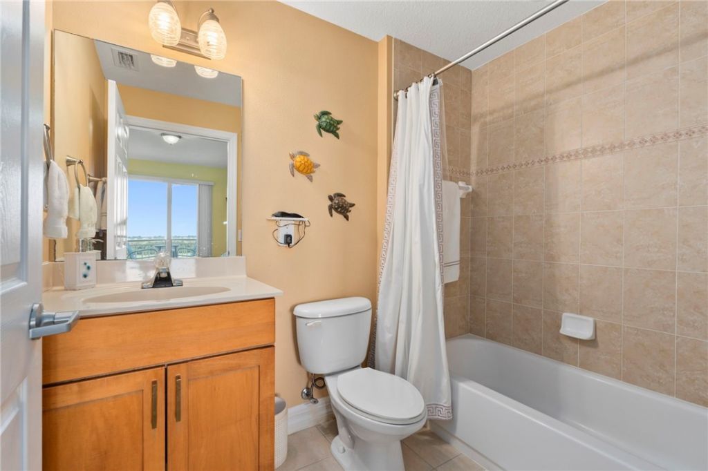 140 Warsteiner Way, Unit 602, Melbourne Beach, FL 32951 Photo