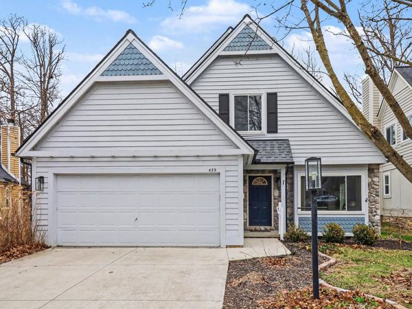 439 Sommerset Court, Ann Arbor, MI 48103