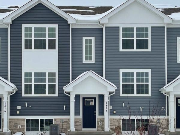 1415 Oakfield Lane , Pingree Grove, IL 60140