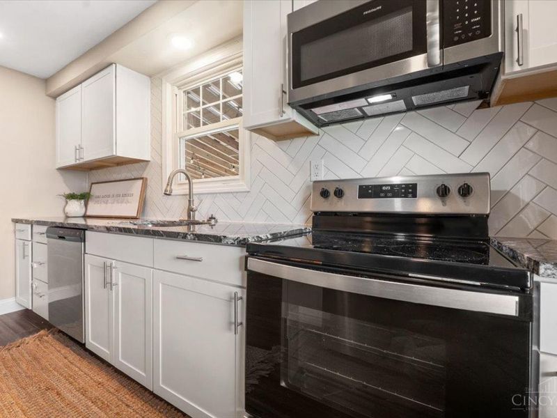 1904 Hunt Road, Reading, OH 45215 Photo 10